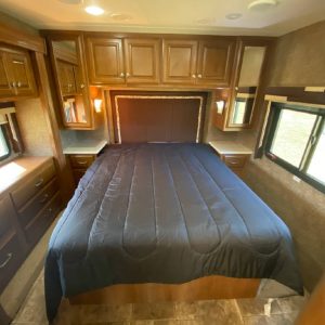 2013 Thor Motor Coach Class A RV Palazzo 33.1